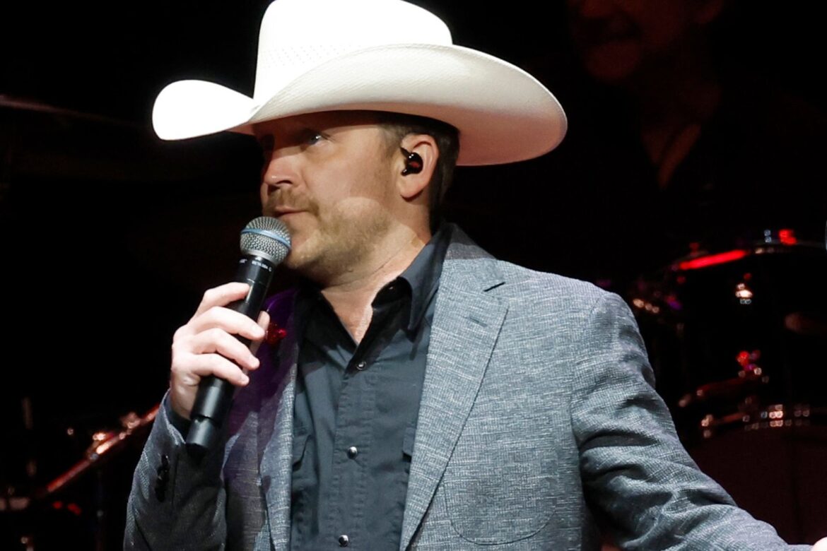 Justin Moore Gets Real About His Sobriety Journey