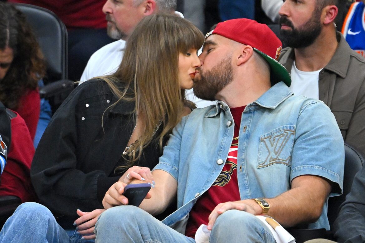 Taylor and Travis Tied the Knot at Madison Square Garden!